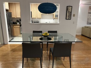 901 10th St in Santa Monica, CA - Building Photo - Building Photo