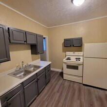 2041 Southeastern Ave in Indianapolis, IN - Building Photo - Building Photo