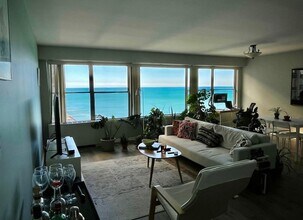 6157 N Sheridan Rd in Chicago, IL - Building Photo - Building Photo