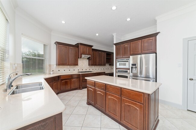 property at 3505 Parkside Dr