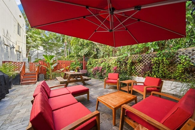 832 15th St in Miami Beach, FL - Building Photo - Building Photo
