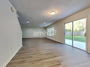 11527 Spring Board Dr in Jacksonville, FL - Foto de edificio - Building Photo