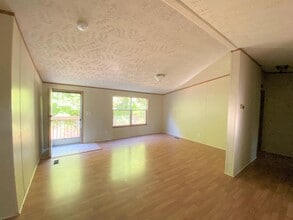 96 White Oak Gap Rd in Asheville, NC - Building Photo - Building Photo