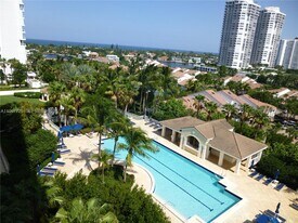 21055 Yacht Club Dr in Aventura, FL - Building Photo