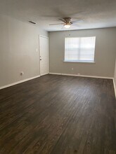 1302 Berry Dr-Unit -1302 #A Berry Dr in Cleburne, TX - Building Photo - Building Photo