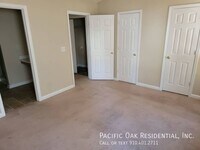 3158 Panthers Trce photo'