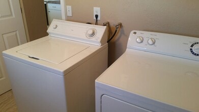 437 N River Ln, Unit Desert Springs in Littlefield, AZ - Building Photo - Building Photo