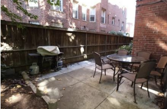 3210 17th St NW, Unit B1 in Washington, DC - Foto de edificio - Building Photo