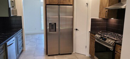 1723 Lakeway Blvd in Lakeway, TX - Building Photo - Building Photo