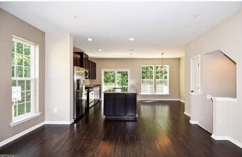 22414 Glenbow Way in Clarksburg, MD - Building Photo - Building Photo