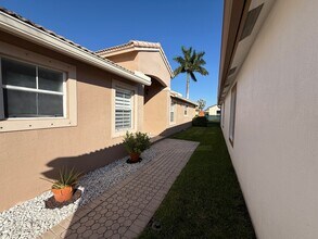 5527 NW 125th Ter in Coral Springs, FL - Building Photo - Building Photo