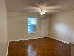 411 Filter Plant Rd, Unit A in Franklin, KY - Building Photo - Building Photo