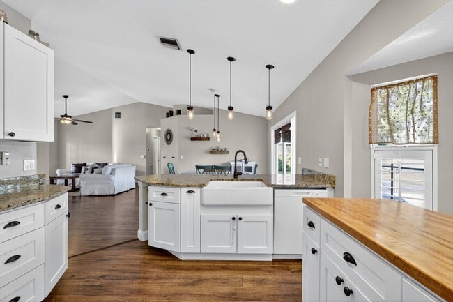 151 Monterey Way in West Palm Beach, FL - Building Photo - Building Photo