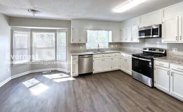 2113 Stapp Dr NE in Huntsville, AL - Building Photo - Building Photo