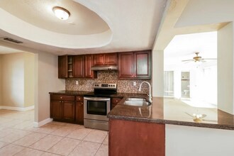 3291 SW 40th St in Fort Lauderdale, FL - Foto de edificio - Building Photo