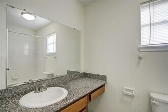 20215 Telegraph Square Ln in Katy, TX - Building Photo - Building Photo