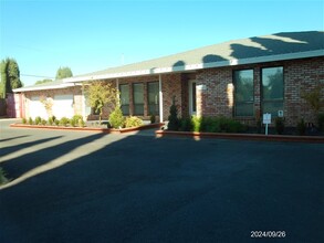 2241 Bogue Rd in Yuba City, CA - Foto de edificio - Building Photo