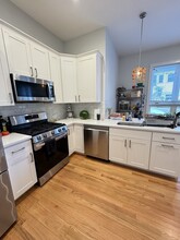 353 Dorchester St, Unit 2 in Boston, MA - Building Photo - Building Photo