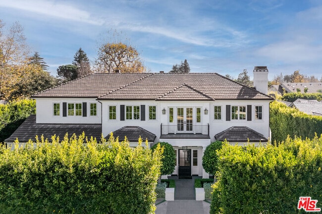 1580 Sorrento Dr in Los Angeles, CA - Building Photo - Building Photo