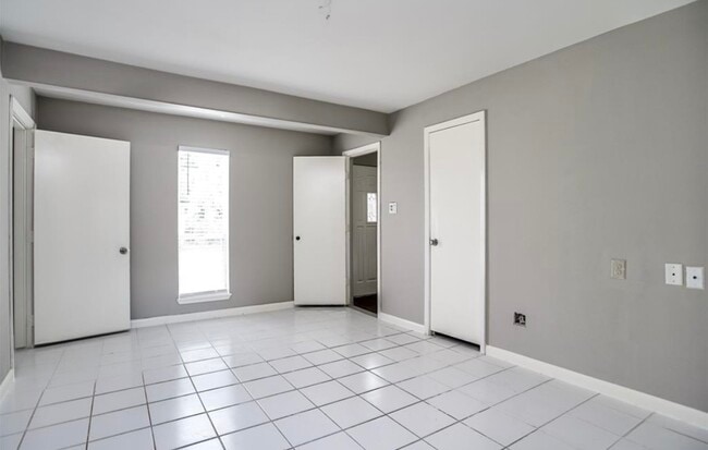 14319 Henry Rd in Houston, TX - Building Photo - Building Photo