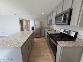 1239 Westlynne Way in Louisville, KY - Building Photo