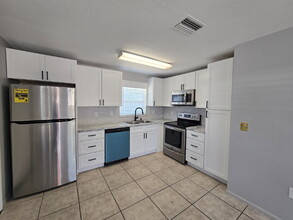 5424 Amy Ln in New Port Richey, FL - Building Photo - Building Photo