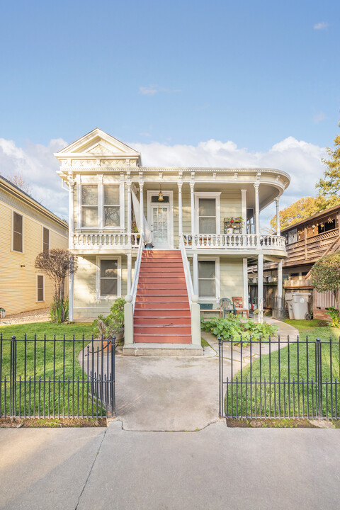 2511-2517 O St in Sacramento, CA - Building Photo