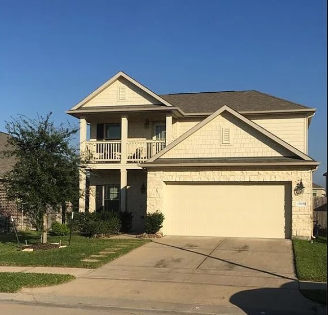 property at 13839 Rosemere Ln
