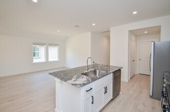 7831 Sanremo Dr in Richmond, TX - Building Photo - Building Photo