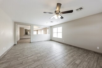 11522 W Wethersfield Rd in El Mirage, AZ - Building Photo - Building Photo