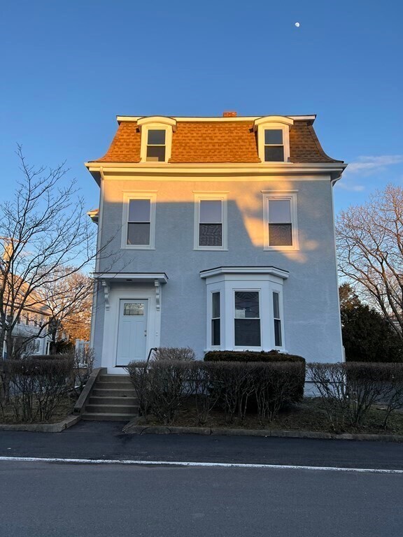 property at 10 Church St