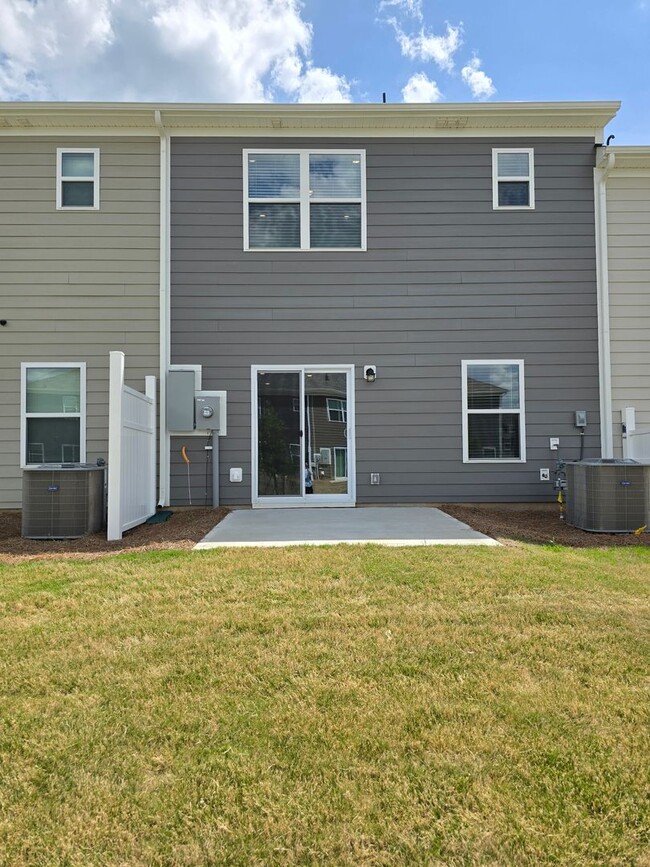 2742 Yeager Dr NW in Concord, NC - Building Photo - Building Photo