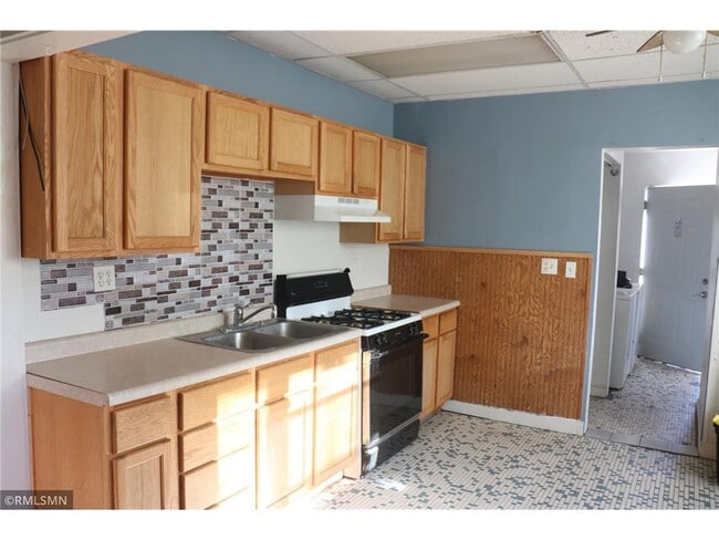 150 Main St S in Pine City, MN - Building Photo - Building Photo
