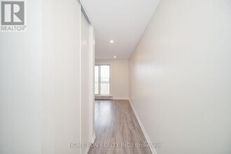 214 Viewmount Dr in Ottawa, ON - Building Photo - Building Photo