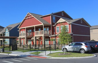 The Station on Alafaya in Oviedo, FL - Foto de edificio - Building Photo