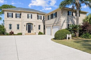 322 Wahoo Rd in Panama City Beach, FL - Building Photo