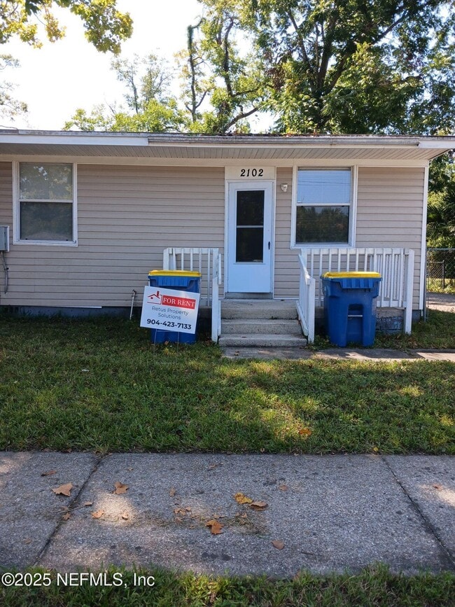 property at 2102 Brooklyn Rd