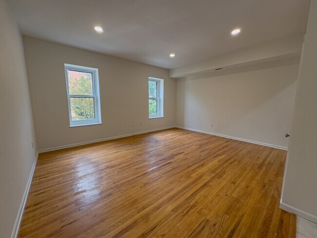 2038 Wallace St in Philadelphia, PA - Building Photo - Building Photo