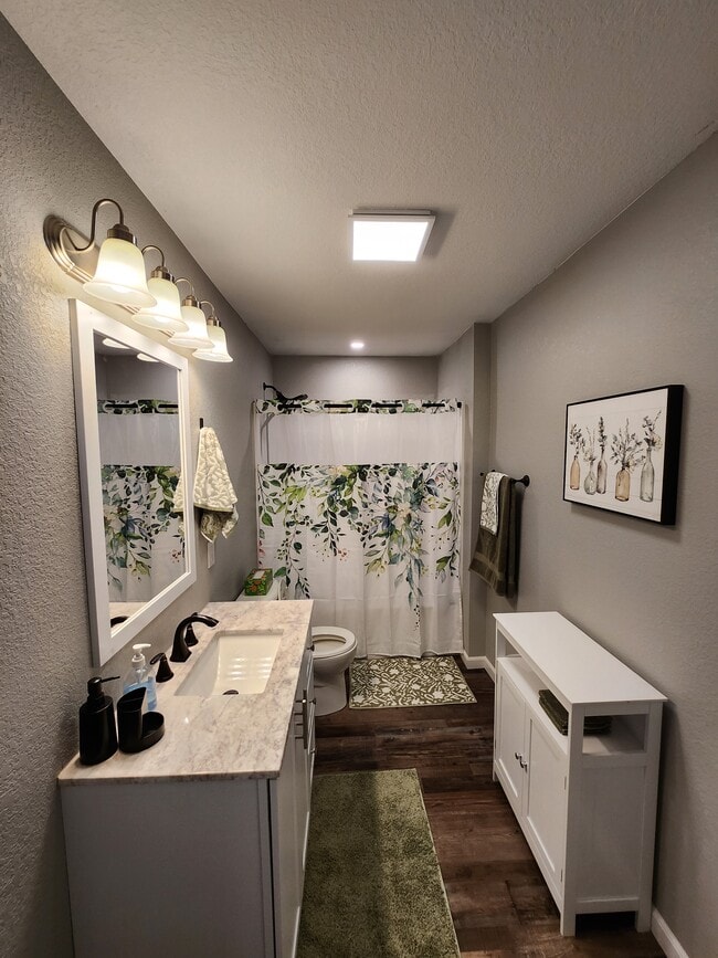 450 Platt St in Eau Claire, WI - Building Photo - Building Photo