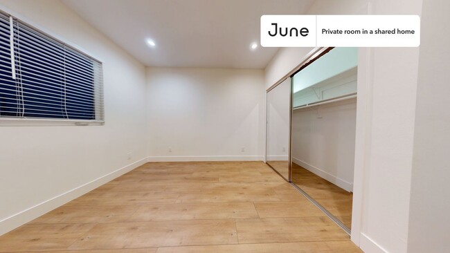 property at 5637 Riverton Ave