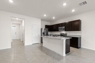 363 Mangrove Shade Cir in Apollo Beach, FL - Building Photo - Building Photo