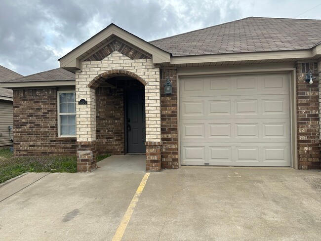 property at 3302 SW Victoria Pl