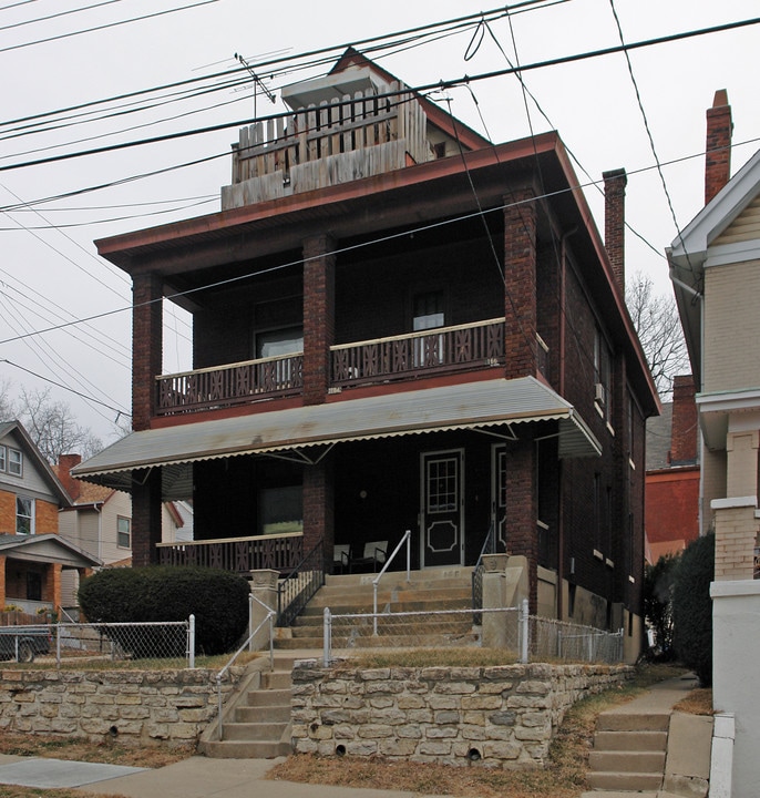 164 Kinsey Ave in Cincinnati, OH - Building Photo