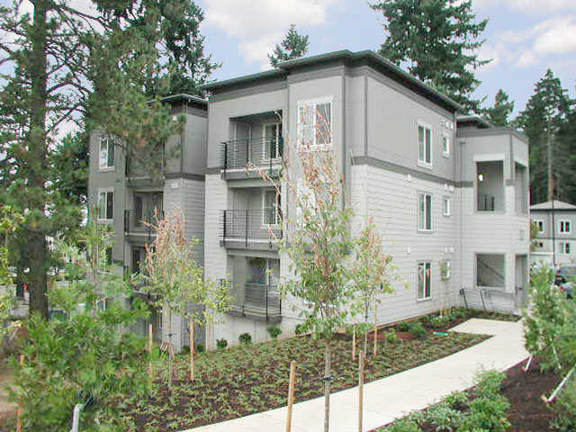 Terrace At Columbia Knoll Apartments in Portland, OR - Building Photo - Building Photo