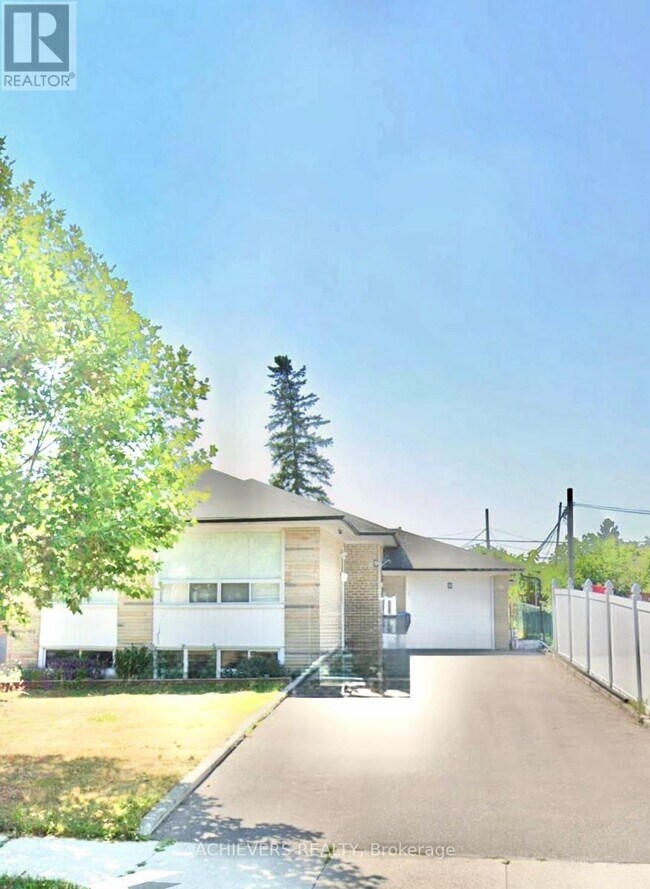 9 Milmink St in Toronto, ON - Building Photo - Building Photo