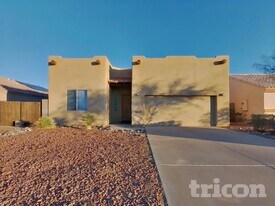 9474 W Pineveta Dr in Arizona City, AZ - Building Photo