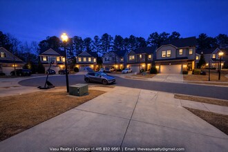 14503 Knowledge Circle in Charlotte, NC - Foto de edificio - Building Photo