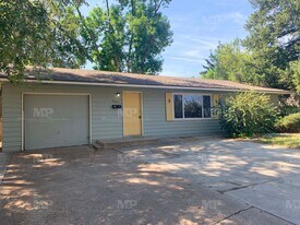 609 W Prospect Rd in Fort Collins, CO - Building Photo