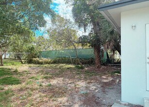 106 NW 28th Terrace in Fort Lauderdale, FL - Building Photo - Building Photo