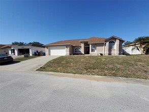 1329 Westwinds Dr in Davenport, FL - Building Photo - Building Photo